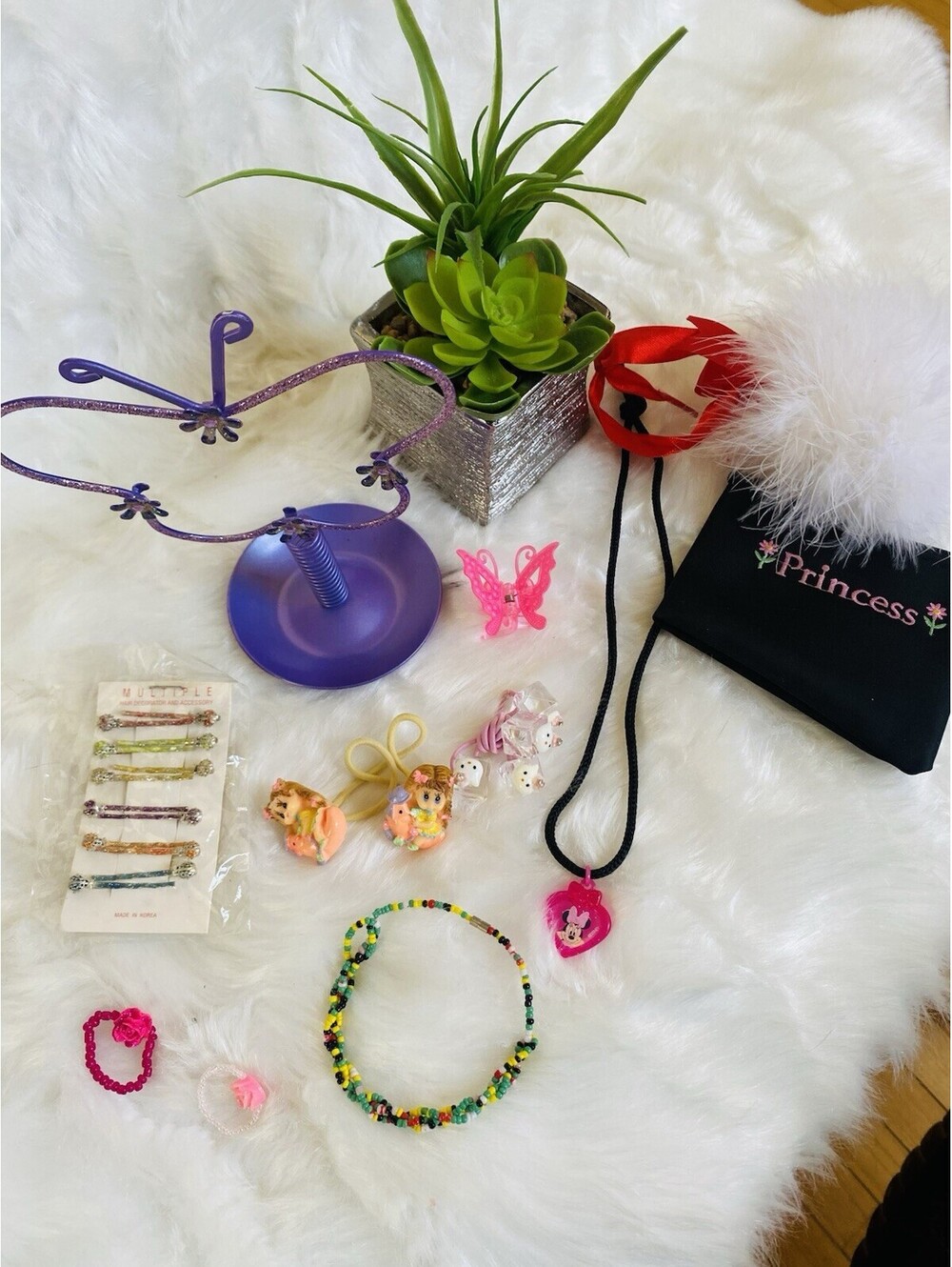 Girls' Assorted Hair Accessories and Jewelry Set with Stand
